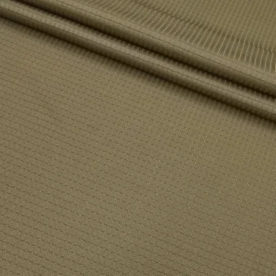 Китайская фабрика Популярная однотонная трикотажная ткань из спандекса и полиэстера в рубчик, дышащая, мягкая, удобная для футболок